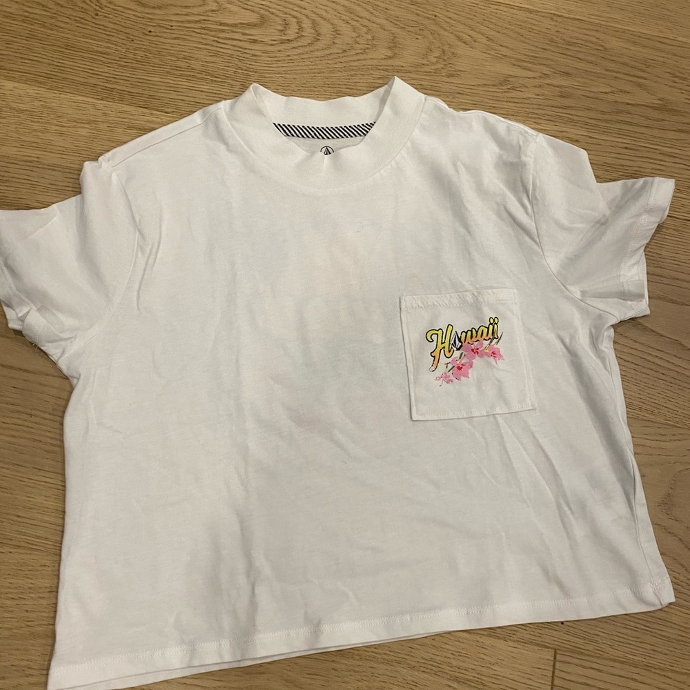 Volcom - crop pocket tee, size small